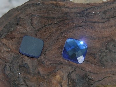 Plaksteen facet geslepen, 14x14mm, paarsblauw