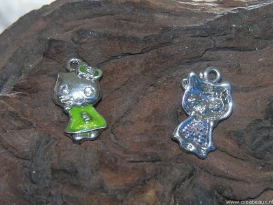 Hello Kitty met kastje, 23x13mm, limegroen